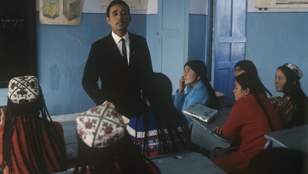 مدرسه در تاجکستان - اسپوتنیک افغانستان  