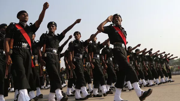 توضیحات هند درباره فرستادن 28000 نظامی به کشمیر - اسپوتنیک افغانستان  