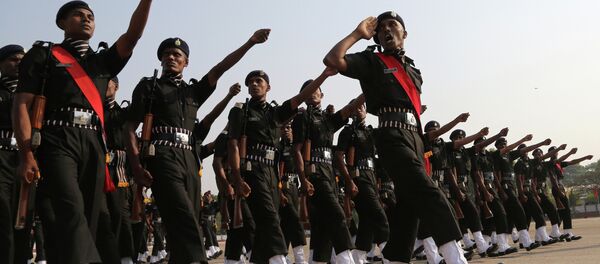 توضیحات هند درباره فرستادن 28000 نظامی به کشمیر - اسپوتنیک افغانستان  