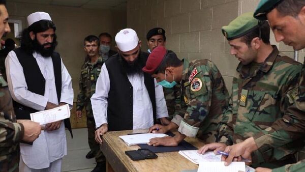  شش زندانی خطرناک طالبان هنوز به قطر منتقل نشده‌اند  - اسپوتنیک افغانستان  