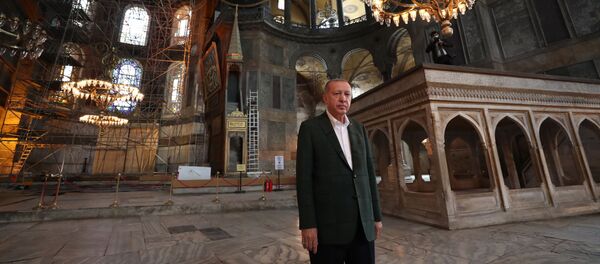 حضور اردوغان در نخستین نماز جمعه در ایاصوفیه پس از 86 سال حضور اردوغان در نخستین نماز جمعه در ایاصوفیه پس از 86 سال - اسپوتنیک افغانستان