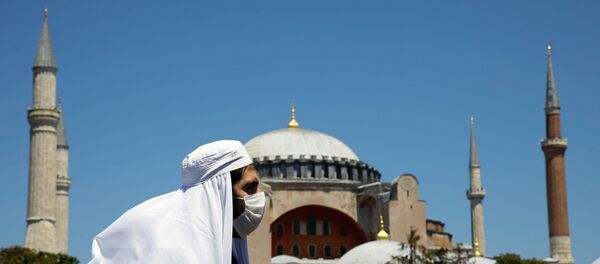 برافراشتن بیرق طالبان در مسجد آیا صوفیه در استانبول + ویدیو برافراشتن بیرق طالبان در مسجد آیا صوفیه در استانبول + ویدیو - اسپوتنیک افغانستان