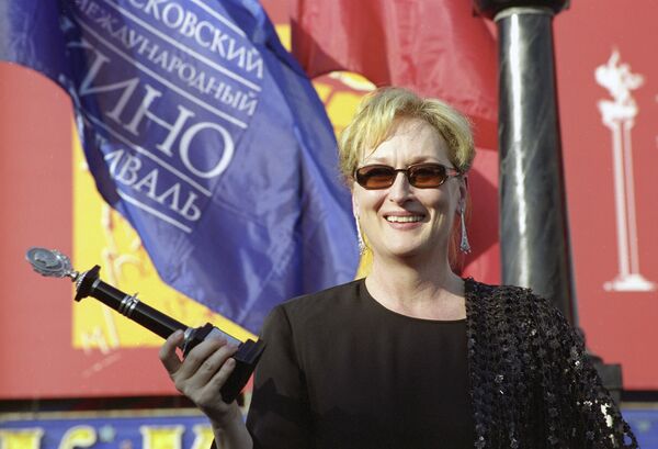 مریل استریپ بازیگر آمریکایی در اختتامیه جشنواره بین‌المللی سینمایی مسکو سال 2004 - اسپوتنیک افغانستان  