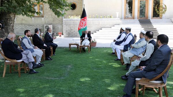 نشست مشورتی اشرف غنی با رئیس و هیات اداری مجلس سنا - اسپوتنیک افغانستان  