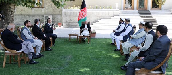 نشست مشورتی اشرف غنی با رئیس و هیات اداری مجلس سنا - اسپوتنیک افغانستان  
