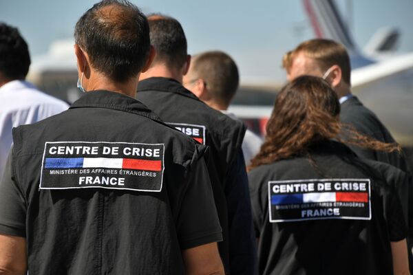 فرانسه سه طیاره را برای ارائه کمک به بیروت اعزام کرد - اسپوتنیک افغانستان  