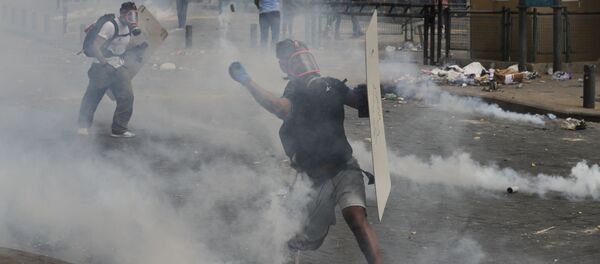 از سرگیری بینظمیها در مرکز بیروت در مقابل ساختمان پارلمان از سرگیری بینظمیها در مرکز بیروت در مقابل ساختمان پارلمان - اسپوتنیک افغانستان