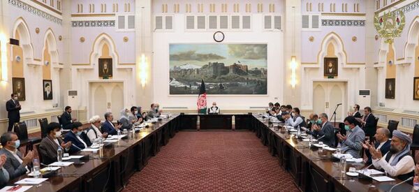 یکبار دیگر سفر هیات دولت افغانستان به دلیل حضور نداشتن هیات طالبان در قطر به تعویق افتاد یکبار دیگر سفر هیات دولت افغانستان به دلیل حضور نداشتن هیات طالبان در قطر به تعویق افتاد - اسپوتنیک افغانستان