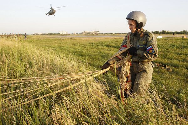 پیلوتان لیسه عالی هوانوردی نظامی کراسنودار  - اسپوتنیک افغانستان  