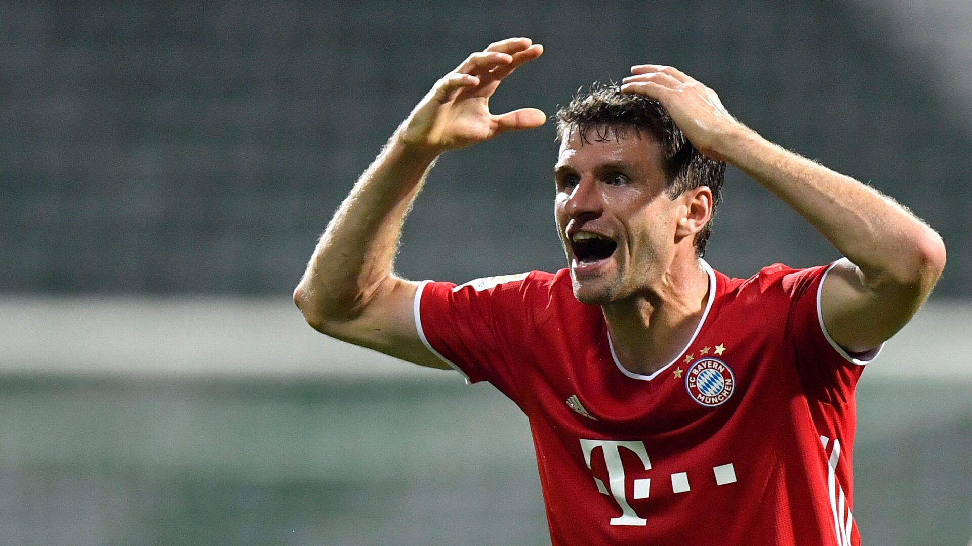 Bayern Munich's Thomas Muller reacts, following the resumption of play behind closed doors after the outbreak of the coronavirus disease (COVID-19)   - اسپوتنیک افغانستان  , 1920, 06.08.2022