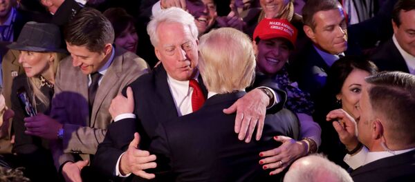  برگزاری مراسم وداع با پیکر برادر ترامپ در کاخ سفید  - اسپوتنیک افغانستان  