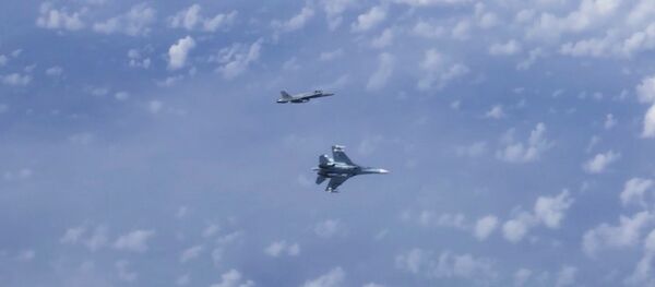  رهگیری هواپیمای آمریکایی توسط  جنگنده سو-27 روسیه      - اسپوتنیک افغانستان  