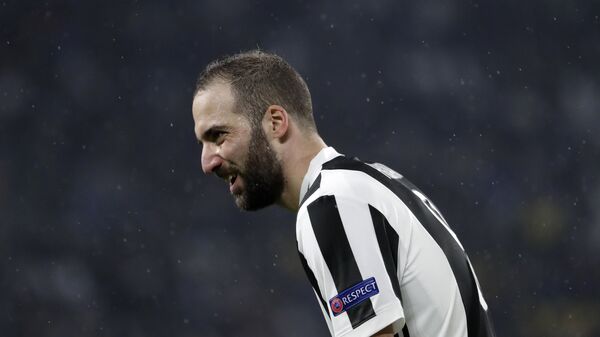 Juventus' Gonzalo Higuain reacts during the Champions League, round of 8, first-leg soccer match between Juventus and Real Madrid at the Allianz stadium in Turin, Italy, Tuesday, April 3, 2018 - اسپوتنیک افغانستان  