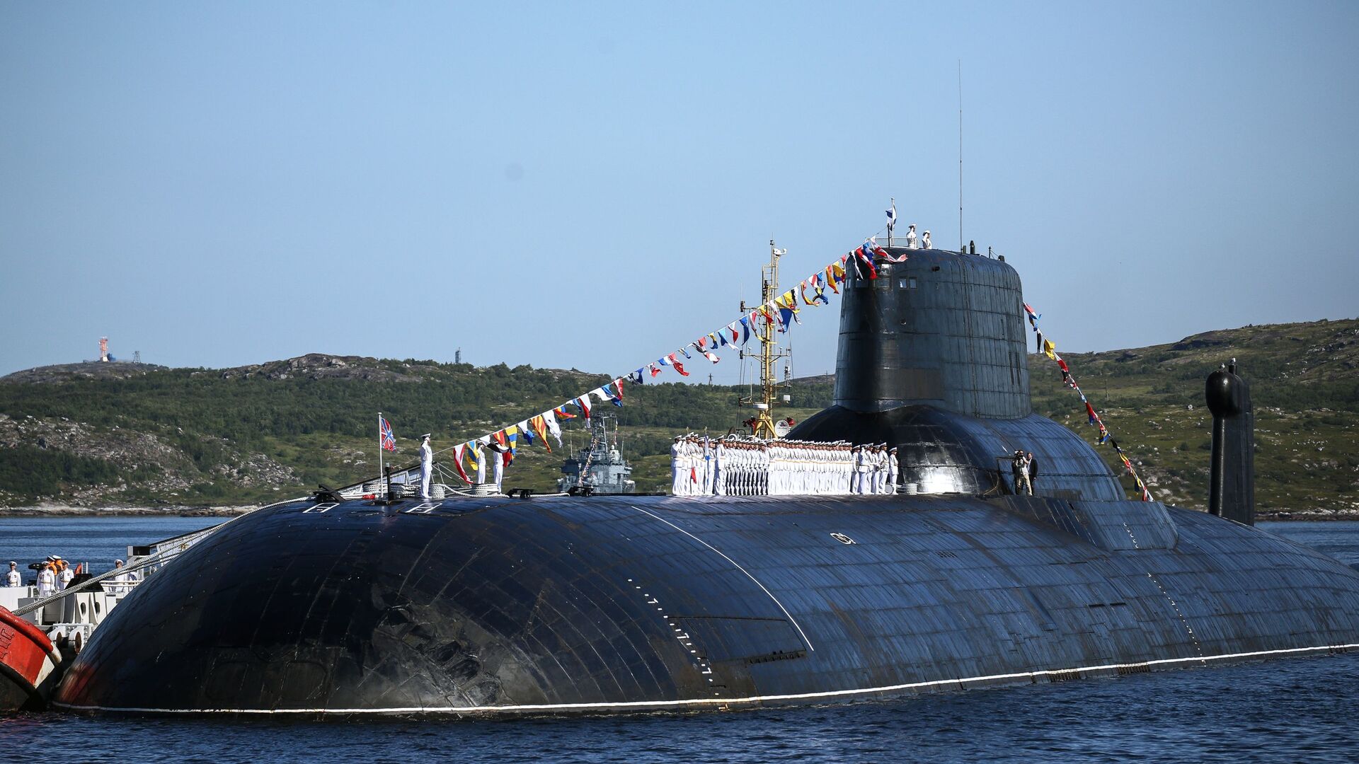 Тяжелый атомный ракетный подводный крейсер проекта 941 Акула ТК-208 Дмитрий Донской на праздновании Дня ВМФ в Североморске - اسپوتنیک افغانستان  , 1920, 06.08.2022