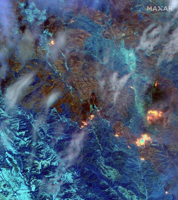 تصویر ماهواره‌ای از آتش سوزی های گسترده کالیفرنیا.
 - اسپوتنیک افغانستان  