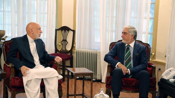 عبدالله به منظور نهایی‌سازی اعضای رهبری شورای مصالحه ملی با کرزی دیدار کرد - اسپوتنیک افغانستان  