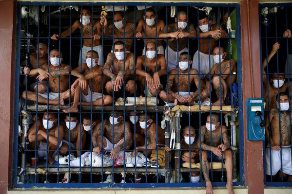 جای نیست؛ زندان‌های پر از زندانی در السالوادور - اسپوتنیک افغانستان  
