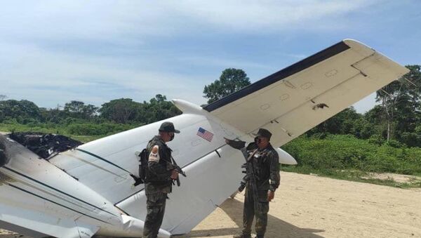 Американский самолет, перевозивший наркотики, вторгшийся в воздушное пространство Венесуэлы - اسپوتنیک افغانستان  