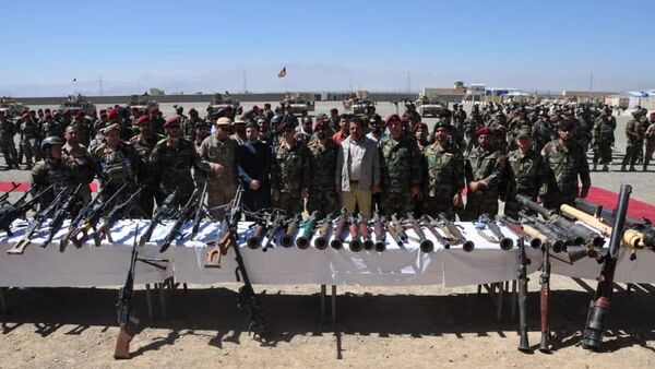 یک هزار میل سلاح سبک و سنگین به پروسه دایاک سپرده شد - اسپوتنیک افغانستان  