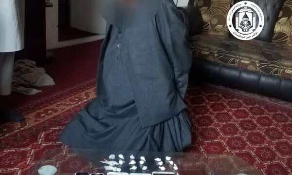 دستگیری چهار توزیع کننده مواد مخدر در کابل با پول های هنگفت  - اسپوتنیک افغانستان  