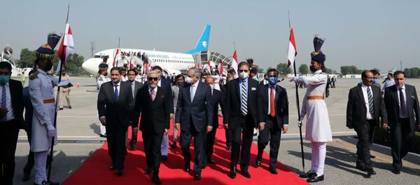 داکتر عبدالله با شاه محمود قریشی وزیر خارجه پاکستان دیدار کرد - اسپوتنیک افغانستان  