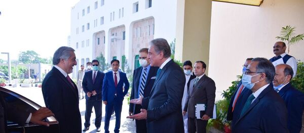 قریشی: پاکستان نتیجه مذاکرات صلح افغانستان را می‌پذیرد - اسپوتنیک افغانستان  