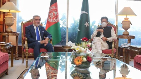 تاکید عمران خان بر پشتیبانی پاکستان از افغانستان در دیدار با عبدالله - اسپوتنیک افغانستان  