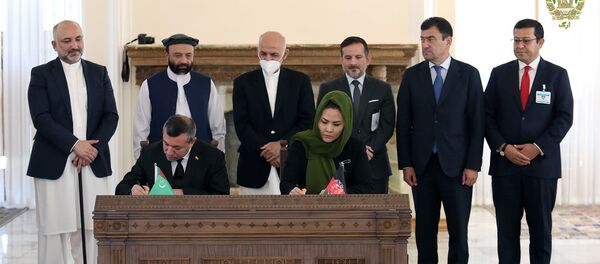 امضای چهار سند همکاری اقتصادی میان افغانستان و ترکمنستان  - اسپوتنیک افغانستان  