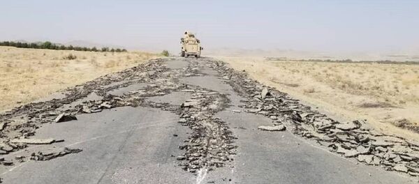 طالبان شاهراه عمومی کندهار- ارزگان را تخریب کردند طالبان شاهراه عمومی کندهار- ارزگان را تخریب کردند - اسپوتنیک افغانستان