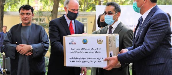 امریکا 100 دستگاه تنفس مصنوعی به افغانستان کمک کرد - اسپوتنیک افغانستان  