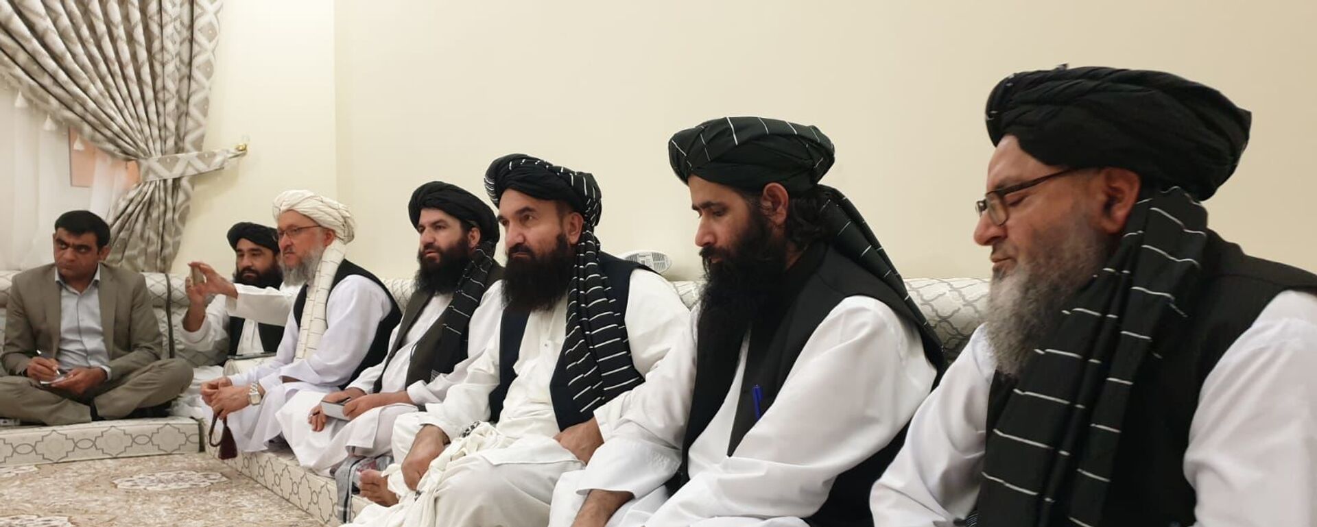 دیدار طالبان با مسئولین رسانه‌ها در قطر - اسپوتنیک افغانستان  , 1920, 28.08.2021