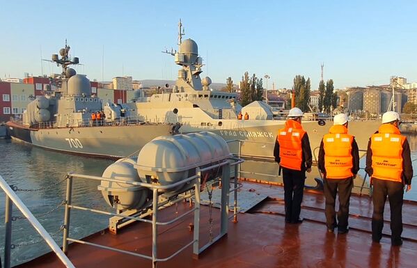 قایث موشکی   Stupinets و قایق موشکی کوچک Grad Sviyazhsk برای شرکت در تمرینات دریای خزر به دریا می روند - اسپوتنیک افغانستان  