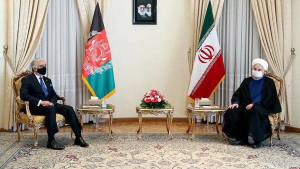 روحانی در دیدار با عبدالله: راه حل مشکلات افغانستان مذاکرات بین الافغانی است - اسپوتنیک افغانستان  