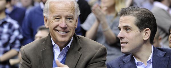 اسناد محرمانه درباره بایدن جونیور ناپدید شد اسناد محرمانه درباره بایدن جونیور ناپدید شد - اسپوتنیک افغانستان