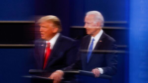 Телетрансляция финальных дебатов между президентом США Дональдом Трампом и бывшим вице-президентом Джо Байденом в Curb Event Cente - اسپوتنیک افغانستان  