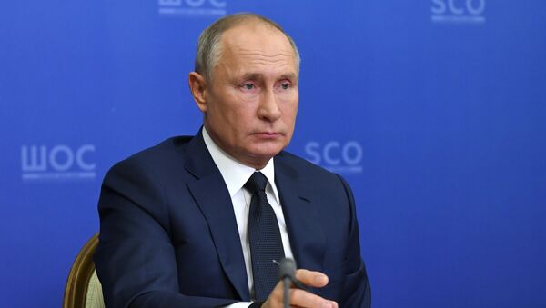  رئیس جمهوری روسیه امروز(20 عقرب) گفت: روسیه به زودی سومین واکسن ضد کرونای خود را به ثبت خواهد رسانید. - اسپوتنیک افغانستان  