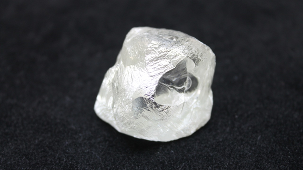 پیدا شدن یکی از بزرگترین الماس‌های جهان در بوتسوانای افریقا - اسپوتنیک افغانستان  