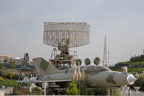سلاح‌ها و تانک‌های روسی در موزه دفاع مقدس تهران - اسپوتنیک افغانستان  