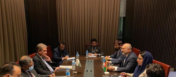 کاهش خشونت ها: موضوع رایزنی اتمر و قریشی دیدار اتمر با قریشی کاهش خشونت ها: موضوع رایزنی اتمر و قریشی دیدار اتمر با قریشی - اسپوتنیک افغانستان