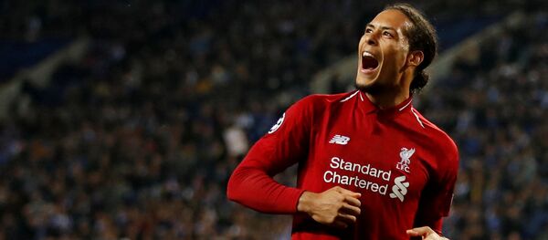 فيرجيل فان ديك يفوز بجائزة أفضل لاعب في إنجلترا لعام 2019 فيرجيل فان ديك يفوز بجائزة أفضل لاعب في إنجلترا لعام 2019 - اسپوتنیک افغانستان