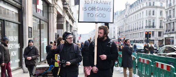 چندین کشور اروپایی ارتباطات حمل و نقل خود را با انگلیس بستند چندین کشور اروپایی ارتباطات حمل و نقل خود را با انگلیس بستند - اسپوتنیک افغانستان