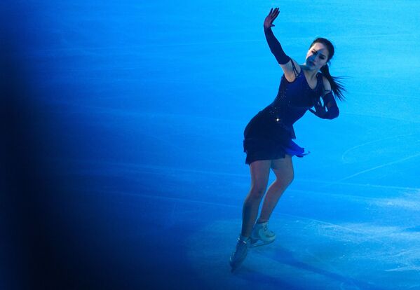 بهترین عکس های ماه نوامبر2020/الینا زاگیتووا ورزشکار رقص روی یخ روسیه - اسپوتنیک افغانستان  