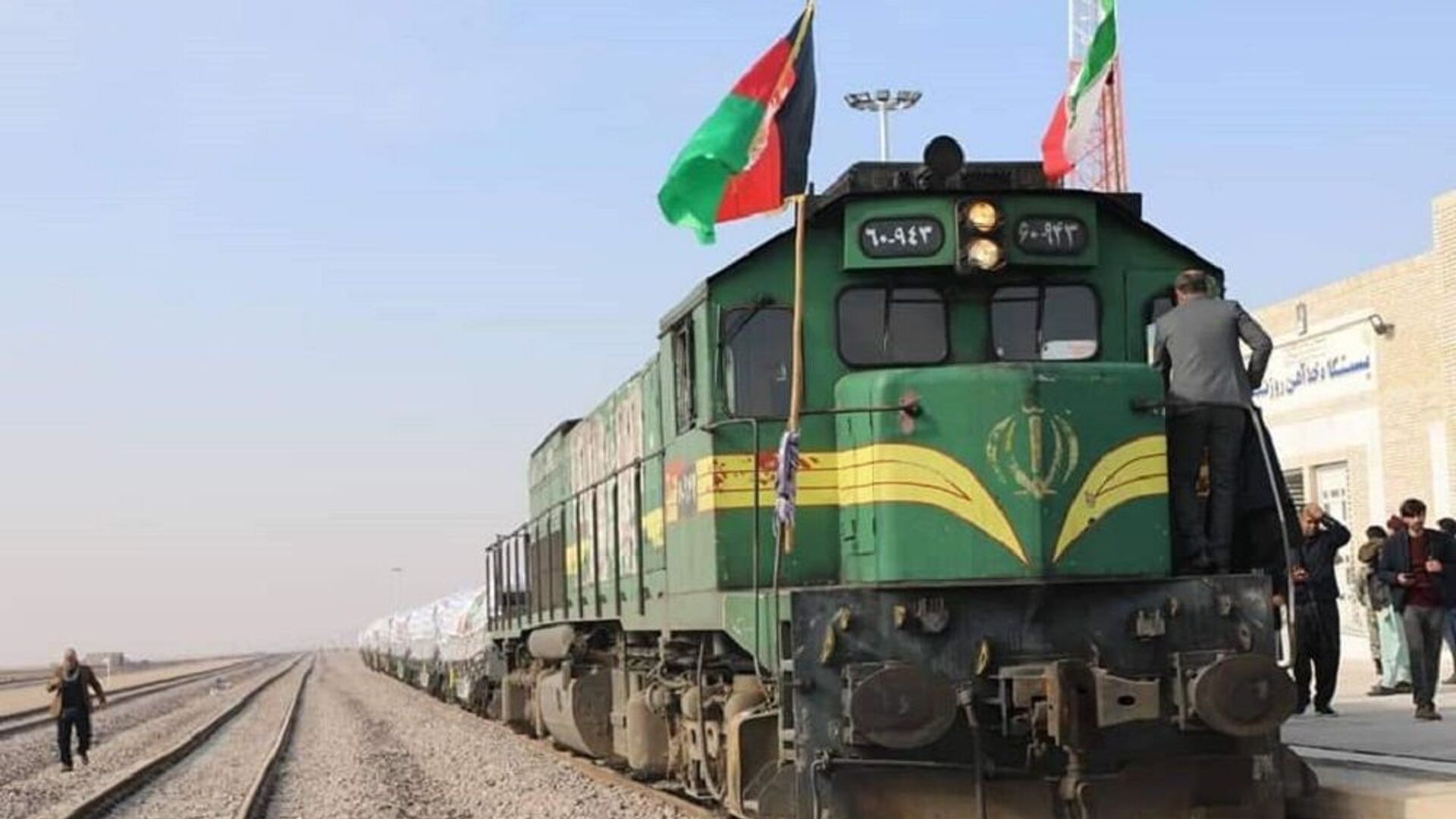 نخستین محموله مواد صادراتی ایران توسط قطار وارد افغانستان شد  - اسپوتنیک افغانستان  , 1920, 21.05.2022