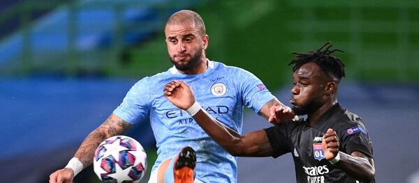 ماكسويل كورنيه وكايل ووكر في مباراة ليون ومانشستر سيتي في ربع نهائي دوري أبطال أوروبا، 15 أغسطس/ آب 2020 ماكسويل كورنيه وكايل ووكر في مباراة ليون ومانشستر سيتي في ربع نهائي دوري أبطال أوروبا، 15 أغسطس/ آب 2020 - اسپوتنیک افغانستان