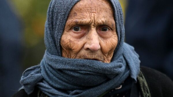 Пожилая женщина после возвращения в Степанакерт  - اسپوتنیک افغانستان  