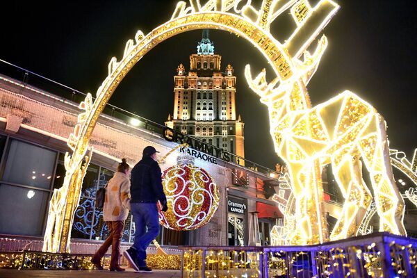 روشنایی سال نو در تاراس شوچنکو در مسکو - اسپوتنیک افغانستان  