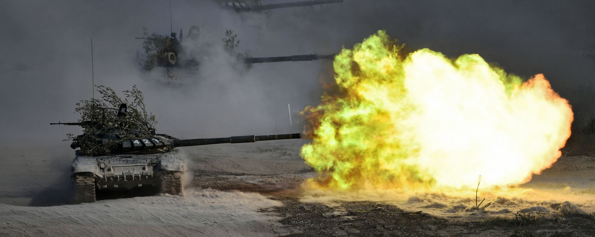 Танки Т-72 во время командно-штабных учений Кавказ-2020 на полигоне Раевский в Новороссийске - اسپوتنیک افغانستان  , 1920, 27.08.2023