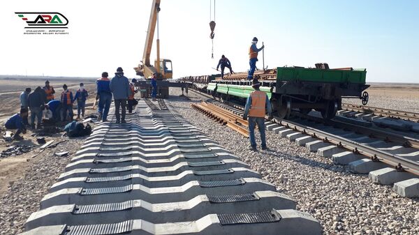 کار ساخت راه آهن آقینه- اندخوی 85 درصد تکمیل شده است - اسپوتنیک افغانستان  