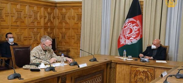 دیدار غنی با قوماندان فرماندهی مرکزی امریکا دیدار غنی با قوماندان فرماندهی مرکزی امریکا - اسپوتنیک افغانستان