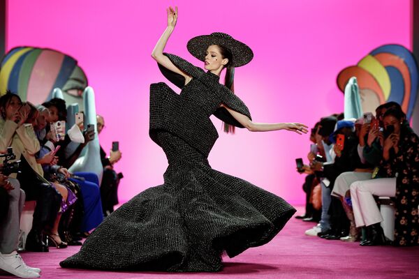 مدل در نمایش Christian Siriano - اسپوتنیک افغانستان  